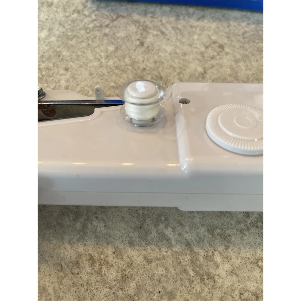 Portable Handy Stitch Battery Power Handheld Sewing Machine Seamstress